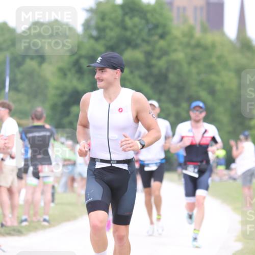 22.06.2025 - Viking Triathlon H.Heesch http://msf.ph/oto/8113558 22.06.2025 14:50:56 Laufen 12, 150, 276, 407, 555, 659 meine-sportfotos.de