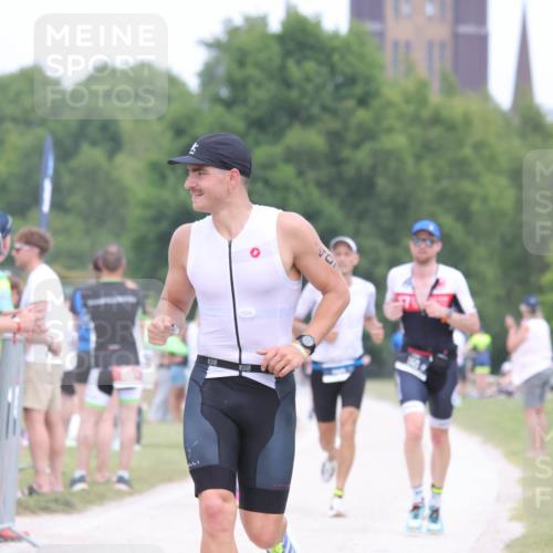 22.06.2025 - Viking Triathlon H.Heesch http://msf.ph/oto/8113570 22.06.2025 14:50:56 Laufen 12, 150, 276, 407, 555, 659 meine-sportfotos.de