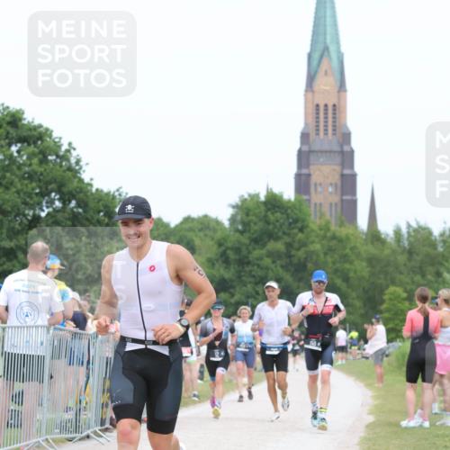 22.06.2025 - Viking Triathlon H.Heesch http://msf.ph/oto/8113583 22.06.2025 14:50:57 Laufen 12, 150, 276, 407, 555 meine-sportfotos.de