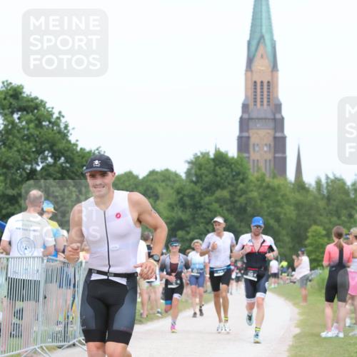 22.06.2025 - Viking Triathlon H.Heesch http://msf.ph/oto/8113588 22.06.2025 14:50:57 Laufen 12, 150, 276, 407, 555 meine-sportfotos.de