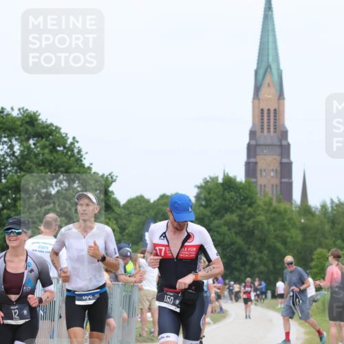 22.06.2025 - Viking Triathlon H.Heesch http://msf.ph/oto/8113606 22.06.2025 14:51:01 Laufen 12, 150, 407, 555 meine-sportfotos.de