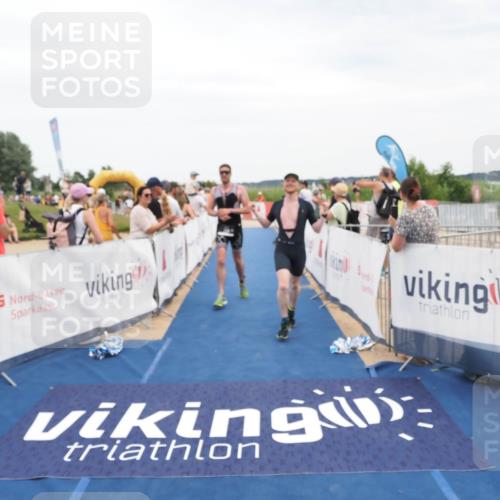 22.06.2025 - Viking Triathlon MichiJ http://msf.ph/oto/8113711 22.06.2025 15:04:26 Ziel 255, 550 meine-sportfotos.de