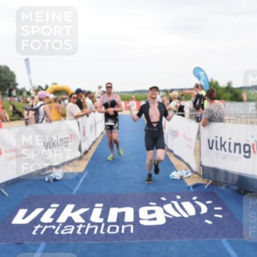 22.06.2025 - Viking Triathlon MichiJ http://msf.ph/oto/8113730 22.06.2025 15:04:26 Ziel 255, 550 meine-sportfotos.de