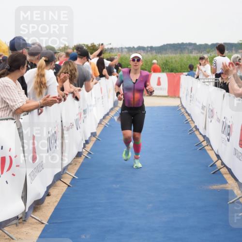 22.06.2025 - Viking Triathlon MichiJ http://msf.ph/oto/8113826 22.06.2025 15:04:46 Ziel 215 meine-sportfotos.de