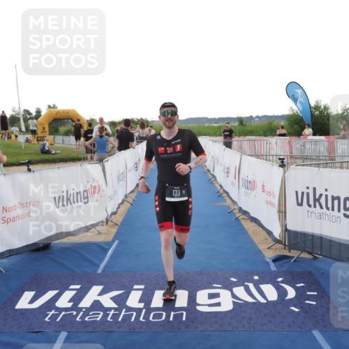 22.06.2025 - Viking Triathlon MichiJ http://msf.ph/oto/8113856 22.06.2025 16:25:46 Ziel 133 meine-sportfotos.de