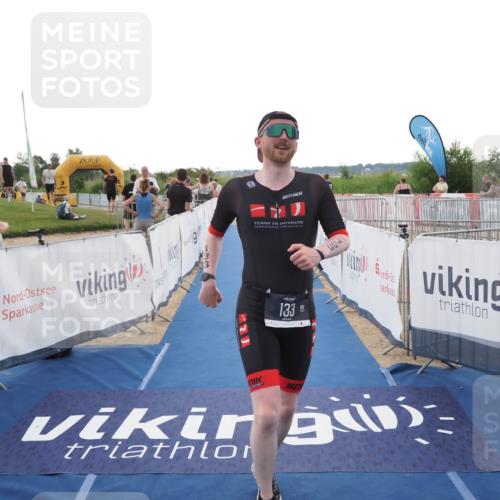 22.06.2025 - Viking Triathlon MichiJ http://msf.ph/oto/8113902 22.06.2025 16:25:46 Ziel 133 meine-sportfotos.de
