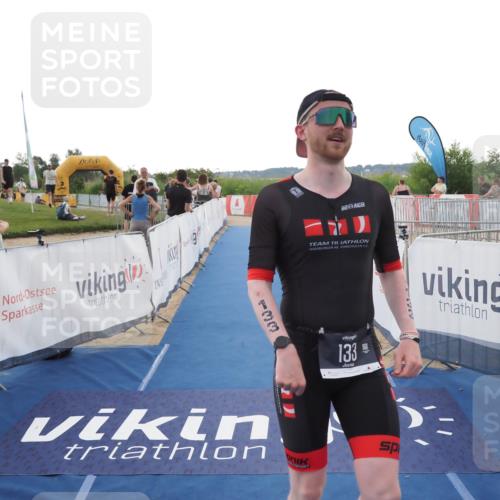 22.06.2025 - Viking Triathlon MichiJ http://msf.ph/oto/8113927 22.06.2025 16:25:47 Ziel 133 meine-sportfotos.de