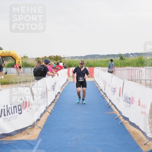 22.06.2025 - Viking Triathlon MichiJ http://msf.ph/oto/8113974 22.06.2025 16:44:57 Ziel 402 meine-sportfotos.de