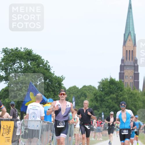 22.06.2025 - Viking Triathlon H.Heesch http://msf.ph/oto/8113995 22.06.2025 14:52:01 Laufen 288, 324, 389, 420 meine-sportfotos.de