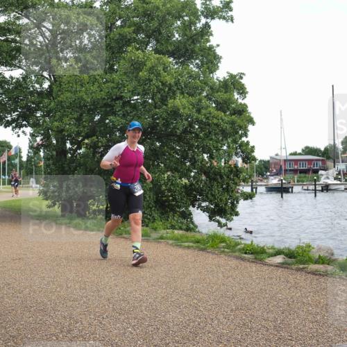 22.06.2025 - Viking Triathlon KatJ http://msf.ph/oto/8114012 22.06.2025 15:07:33 Laufen 206 meine-sportfotos.de
