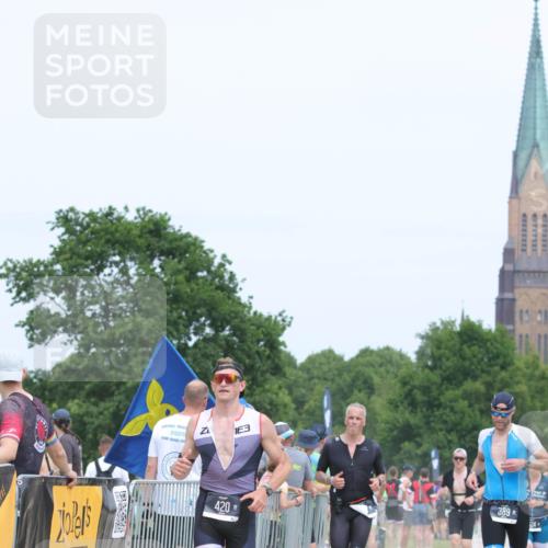 22.06.2025 - Viking Triathlon H.Heesch http://msf.ph/oto/8114020 22.06.2025 14:52:01 Laufen 288, 324, 389, 420 meine-sportfotos.de