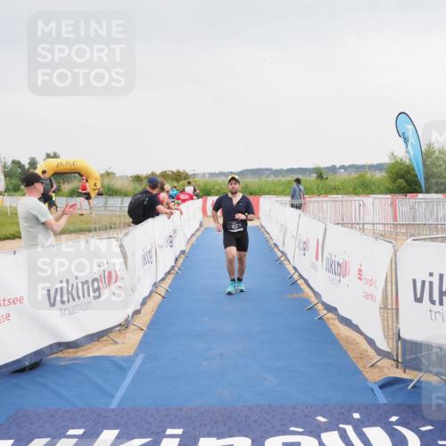 22.06.2025 - Viking Triathlon MichiJ http://msf.ph/oto/8114044 22.06.2025 16:44:58 Ziel 402 meine-sportfotos.de
