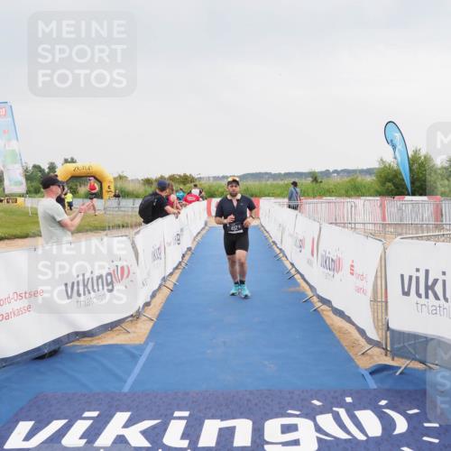 22.06.2025 - Viking Triathlon MichiJ http://msf.ph/oto/8114074 22.06.2025 16:44:58 Ziel 402 meine-sportfotos.de