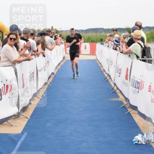 22.06.2025 - Viking Triathlon MichiJ http://msf.ph/oto/8114078 22.06.2025 15:04:52 Ziel 187, 215 meine-sportfotos.de
