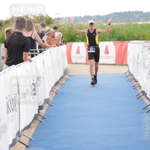 22.06.2025 - Viking Triathlon MichiJ http://msf.ph/oto/8114080 22.06.2025 16:26:09 Ziel 423 meine-sportfotos.de