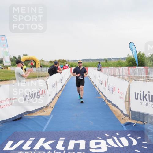 22.06.2025 - Viking Triathlon MichiJ http://msf.ph/oto/8114082 22.06.2025 16:44:58 Ziel 402 meine-sportfotos.de