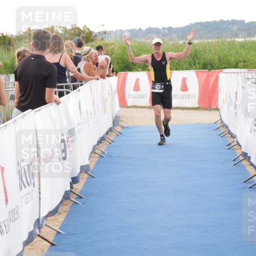 22.06.2025 - Viking Triathlon MichiJ http://msf.ph/oto/8114090 22.06.2025 16:26:09 Ziel 423 meine-sportfotos.de