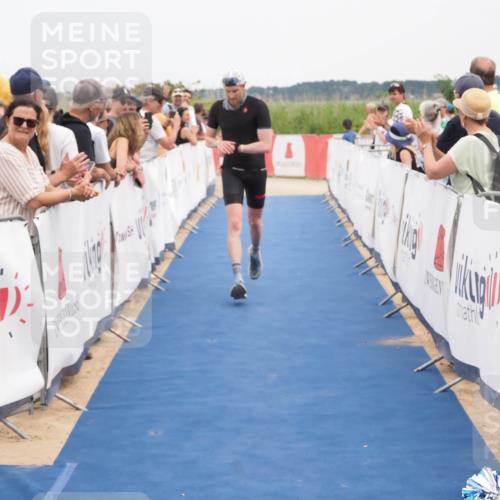 22.06.2025 - Viking Triathlon MichiJ http://msf.ph/oto/8114117 22.06.2025 15:04:52 Ziel 187, 215 meine-sportfotos.de