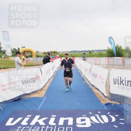 22.06.2025 - Viking Triathlon MichiJ http://msf.ph/oto/8114120 22.06.2025 16:44:59 Ziel 402 meine-sportfotos.de