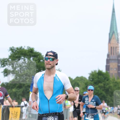 22.06.2025 - Viking Triathlon H.Heesch http://msf.ph/oto/8114136 22.06.2025 14:52:06 Laufen 288, 297, 324, 389, 420, 553 meine-sportfotos.de