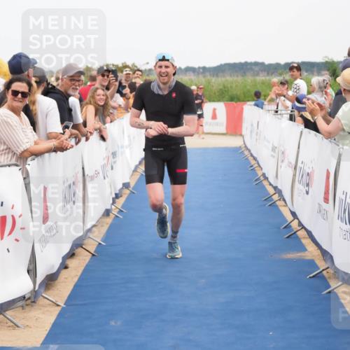 22.06.2025 - Viking Triathlon MichiJ http://msf.ph/oto/8114165 22.06.2025 15:04:53 Ziel 187 meine-sportfotos.de