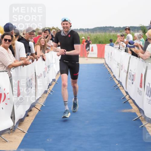 22.06.2025 - Viking Triathlon MichiJ http://msf.ph/oto/8114178 22.06.2025 15:04:53 Ziel 187 meine-sportfotos.de
