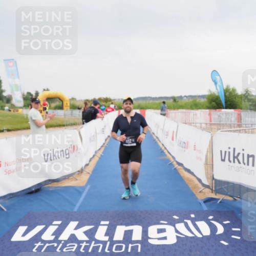 22.06.2025 - Viking Triathlon MichiJ http://msf.ph/oto/8114183 22.06.2025 16:44:59 Ziel 402 meine-sportfotos.de