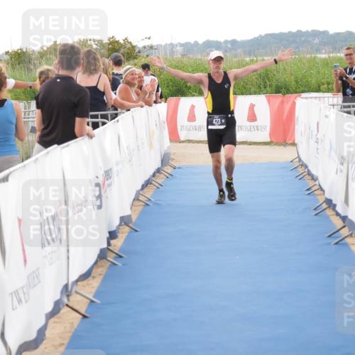 22.06.2025 - Viking Triathlon MichiJ http://msf.ph/oto/8114188 22.06.2025 16:26:10 Ziel 423 meine-sportfotos.de