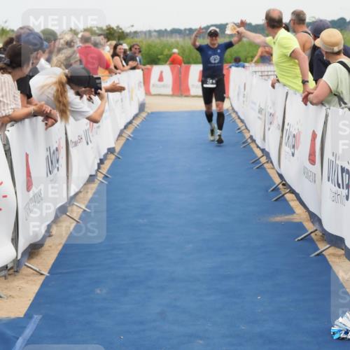 22.06.2025 - Viking Triathlon MichiJ http://msf.ph/oto/8114231 22.06.2025 15:05:10 Ziel 214 meine-sportfotos.de