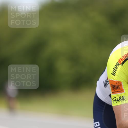 22.06.2025 - Viking Triathlon Yannick Fuchs http://msf.ph/oto/8114245 22.06.2025 12:15:51 Radfahren 41, 242, 370, 657 meine-sportfotos.de