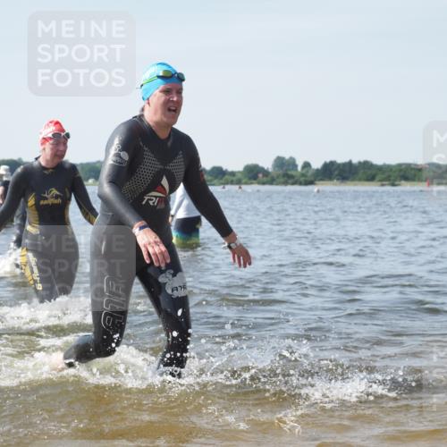 22.06.2025 - Viking Triathlon KatJ http://msf.ph/oto/8114275 22.06.2025 10:41:52 Schwimmen 58, 142, 159, 199, 221, 625, 629 meine-sportfotos.de