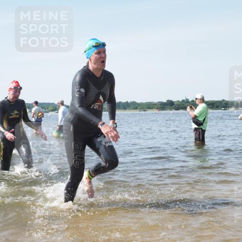 22.06.2025 - Viking Triathlon KatJ http://msf.ph/oto/8114282 22.06.2025 10:41:53 Schwimmen 58, 142, 159, 199, 221, 625 meine-sportfotos.de