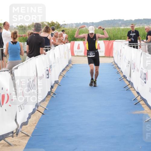 22.06.2025 - Viking Triathlon MichiJ http://msf.ph/oto/8114319 22.06.2025 16:26:11 Ziel 423 meine-sportfotos.de
