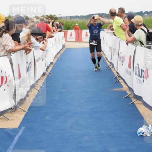 22.06.2025 - Viking Triathlon MichiJ http://msf.ph/oto/8114334 22.06.2025 15:05:12 Ziel 214 meine-sportfotos.de