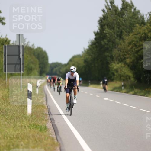 22.06.2025 - Viking Triathlon Yannick Fuchs http://msf.ph/oto/8114360 22.06.2025 11:39:33 Radfahren 18, 133, 142, 261, 263, 522, 546, 612 meine-sportfotos.de