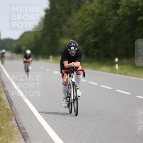 22.06.2025 - Viking Triathlon Yannick Fuchs http://msf.ph/oto/8114367 22.06.2025 12:15:58 Radfahren 41, 132, 229, 242, 271, 284, 294, 370, 486, 510, 530 meine-sportfotos.de