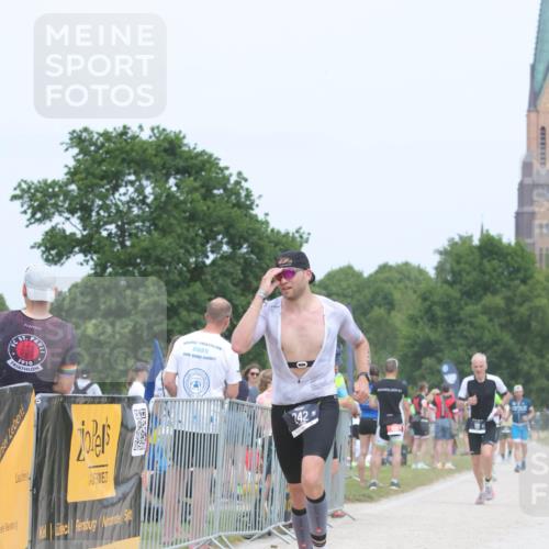 22.06.2025 - Viking Triathlon H.Heesch http://msf.ph/oto/8114376 22.06.2025 14:52:16 Laufen 101, 242, 553 meine-sportfotos.de