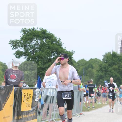 22.06.2025 - Viking Triathlon H.Heesch http://msf.ph/oto/8114397 22.06.2025 14:52:16 Laufen 101, 242, 553 meine-sportfotos.de