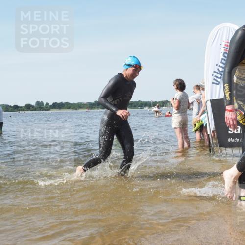 22.06.2025 - Viking Triathlon KatJ http://msf.ph/oto/8114409 22.06.2025 10:41:57 Schwimmen 58, 159, 199, 221, 625 meine-sportfotos.de