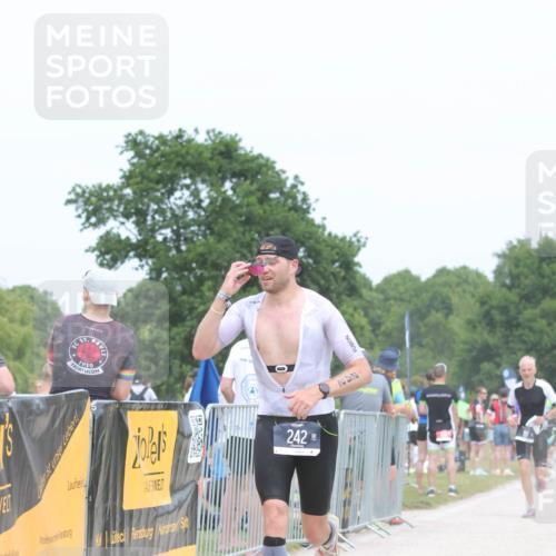 22.06.2025 - Viking Triathlon H.Heesch http://msf.ph/oto/8114412 22.06.2025 14:52:16 Laufen 101, 242, 553 meine-sportfotos.de