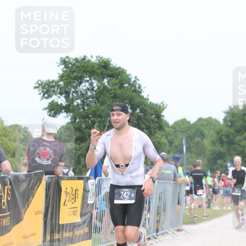 22.06.2025 - Viking Triathlon H.Heesch http://msf.ph/oto/8114420 22.06.2025 14:52:16 Laufen 101, 242, 553 meine-sportfotos.de