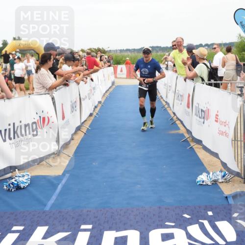 22.06.2025 - Viking Triathlon MichiJ http://msf.ph/oto/8114425 22.06.2025 15:05:13 Ziel 214 meine-sportfotos.de