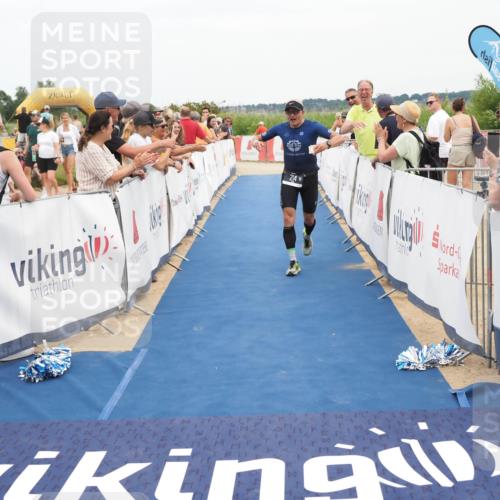 22.06.2025 - Viking Triathlon MichiJ http://msf.ph/oto/8114435 22.06.2025 15:05:13 Ziel 214 meine-sportfotos.de