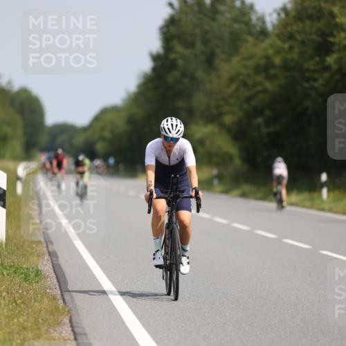 22.06.2025 - Viking Triathlon Yannick Fuchs http://msf.ph/oto/8114437 22.06.2025 11:39:35 Radfahren 18, 261, 263, 461, 522, 546, 612 meine-sportfotos.de
