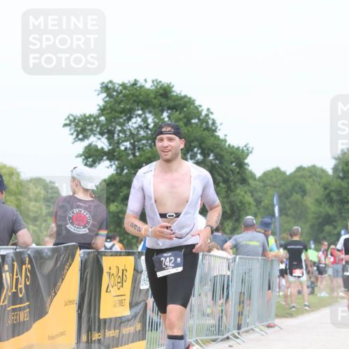 22.06.2025 - Viking Triathlon H.Heesch http://msf.ph/oto/8114443 22.06.2025 14:52:17 Laufen 101, 242, 553 meine-sportfotos.de
