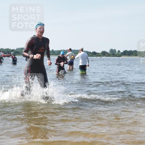 22.06.2025 - Viking Triathlon KatJ http://msf.ph/oto/8114461 22.06.2025 10:41:59 Schwimmen 58, 78, 159, 199, 221, 625 meine-sportfotos.de
