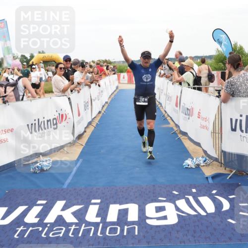 22.06.2025 - Viking Triathlon MichiJ http://msf.ph/oto/8114530 22.06.2025 15:05:14 Ziel 214 meine-sportfotos.de