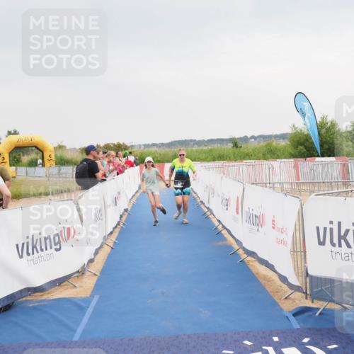22.06.2025 - Viking Triathlon MichiJ http://msf.ph/oto/8114538 22.06.2025 16:45:59 Ziel 321 meine-sportfotos.de