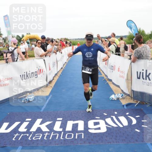 22.06.2025 - Viking Triathlon MichiJ http://msf.ph/oto/8114590 22.06.2025 15:05:14 Ziel 214 meine-sportfotos.de