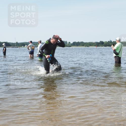 22.06.2025 - Viking Triathlon KatJ http://msf.ph/oto/8114607 22.06.2025 10:42:08 Schwimmen 78, 159, 199, 281, 290, 460 meine-sportfotos.de